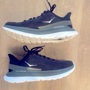 HOKA MACH 4 RUNNING SHOES